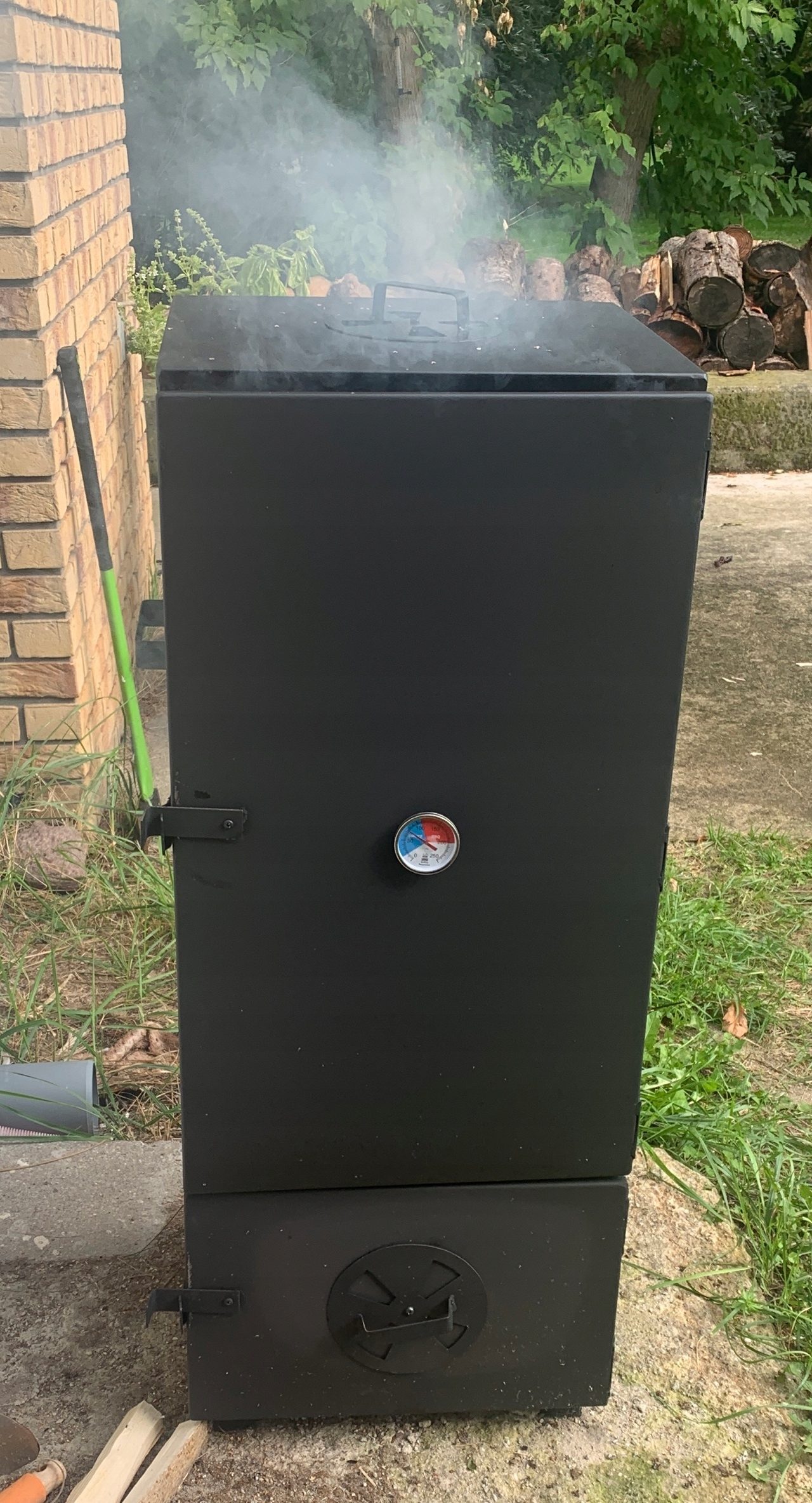 Handcrafted freestanding smoker complete in an XXXL starter set