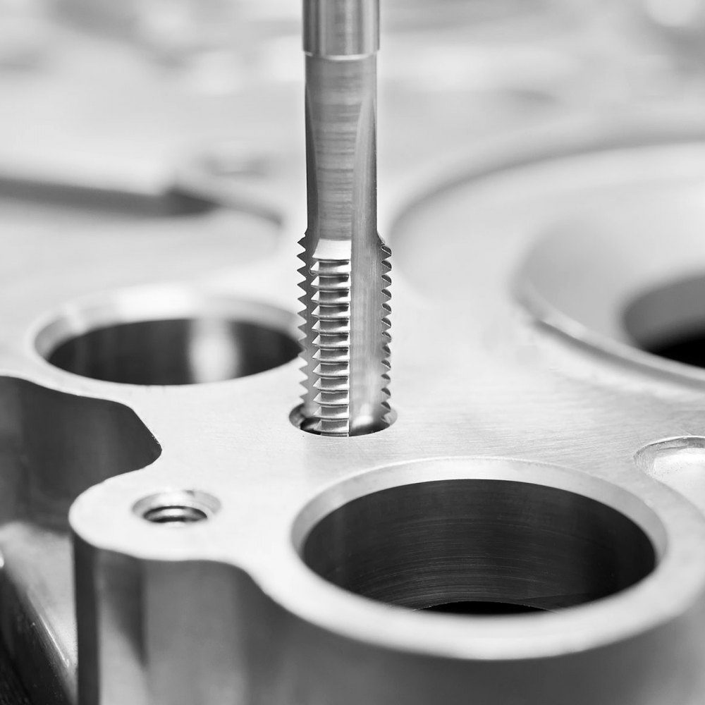 Tap machine tap 116 pieces, core hole drill thread cutting set bearing steel machine tap incl. 51 x taps, 51 x punching dies, metric/imperial