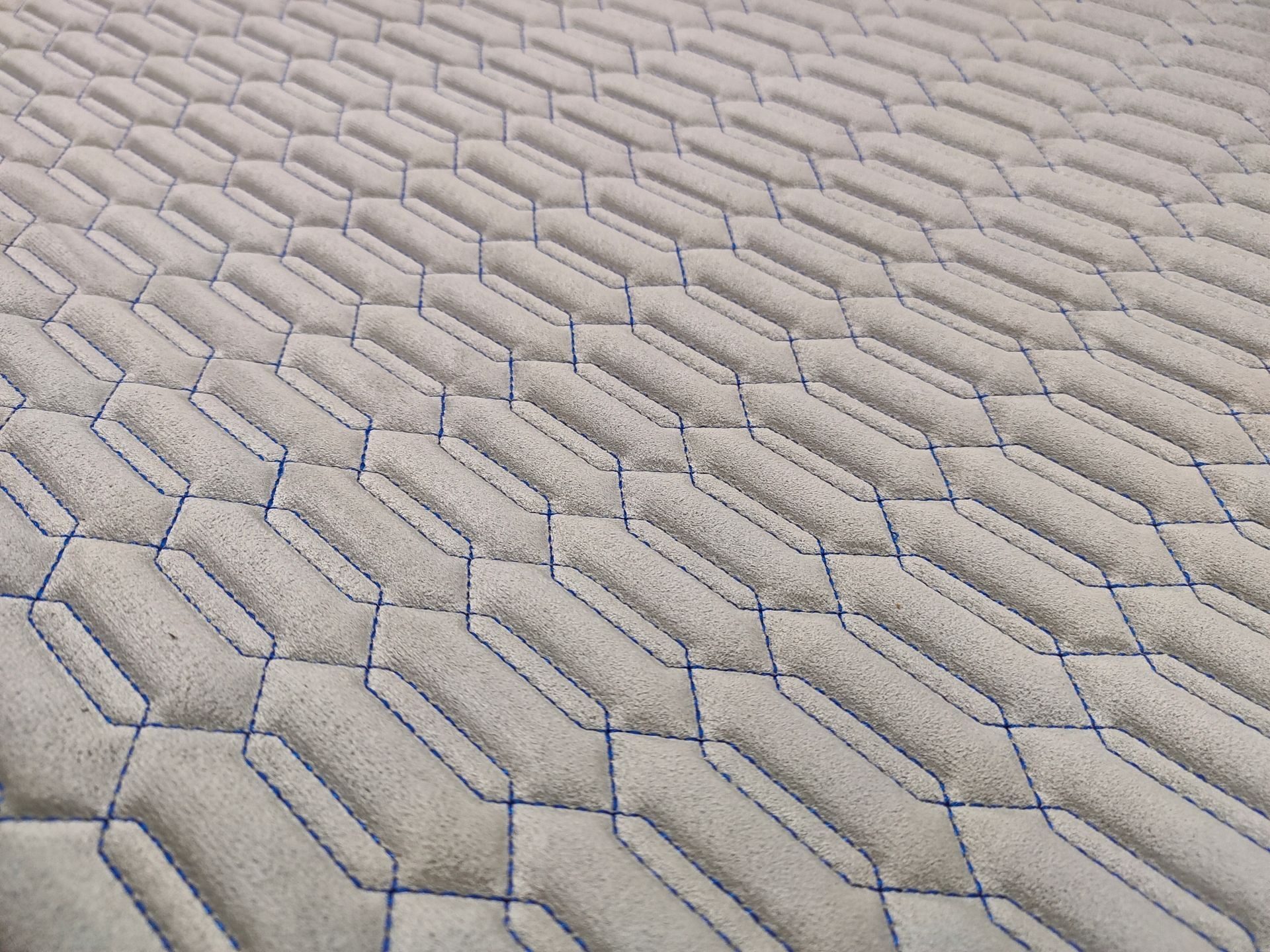 AUTOSTOFF WILDLEDER ALCANTARA DIAMOND POLSTERSTOFF Design 1