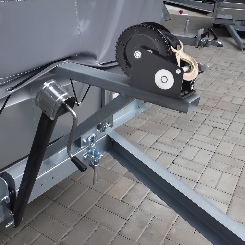 Seilwinde 907,1kg Handseilwinde 208x105x151mm Bootswinde 2-fach Ratsche/1-Gang Handwinde mit ca. 7 m lange Gurtwinde aus Polyester mit ergonomischem Griff. Handseilwinde für Fahrzeuge und Boote Seilwinde 907,1kg Handseilwinde 208x105x151mm Bootswinde 2-fach Ratsche/1-Gang Handwinde mit ca. 7 m lange Gurtwinde aus Polyester mit ergonomischem Griff. Handseilwinde für Fahrzeuge und Boote