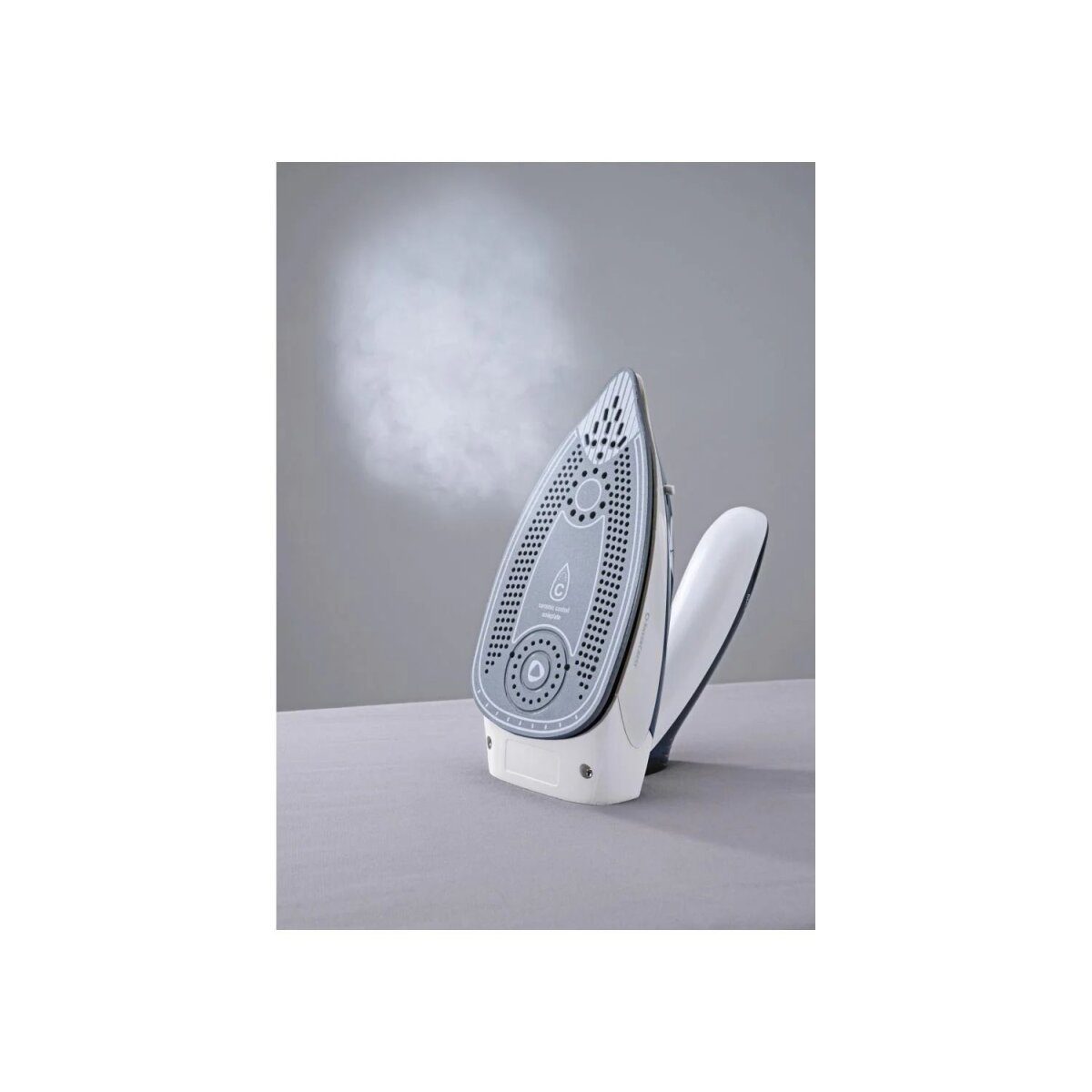 SILVERCREST® travel steam iron »SDBRK 1000 B1«