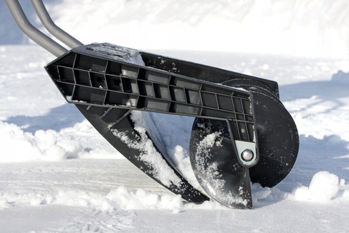 Schneepflug mit Schneckenschredder und Schneeschaufel 60 cm
