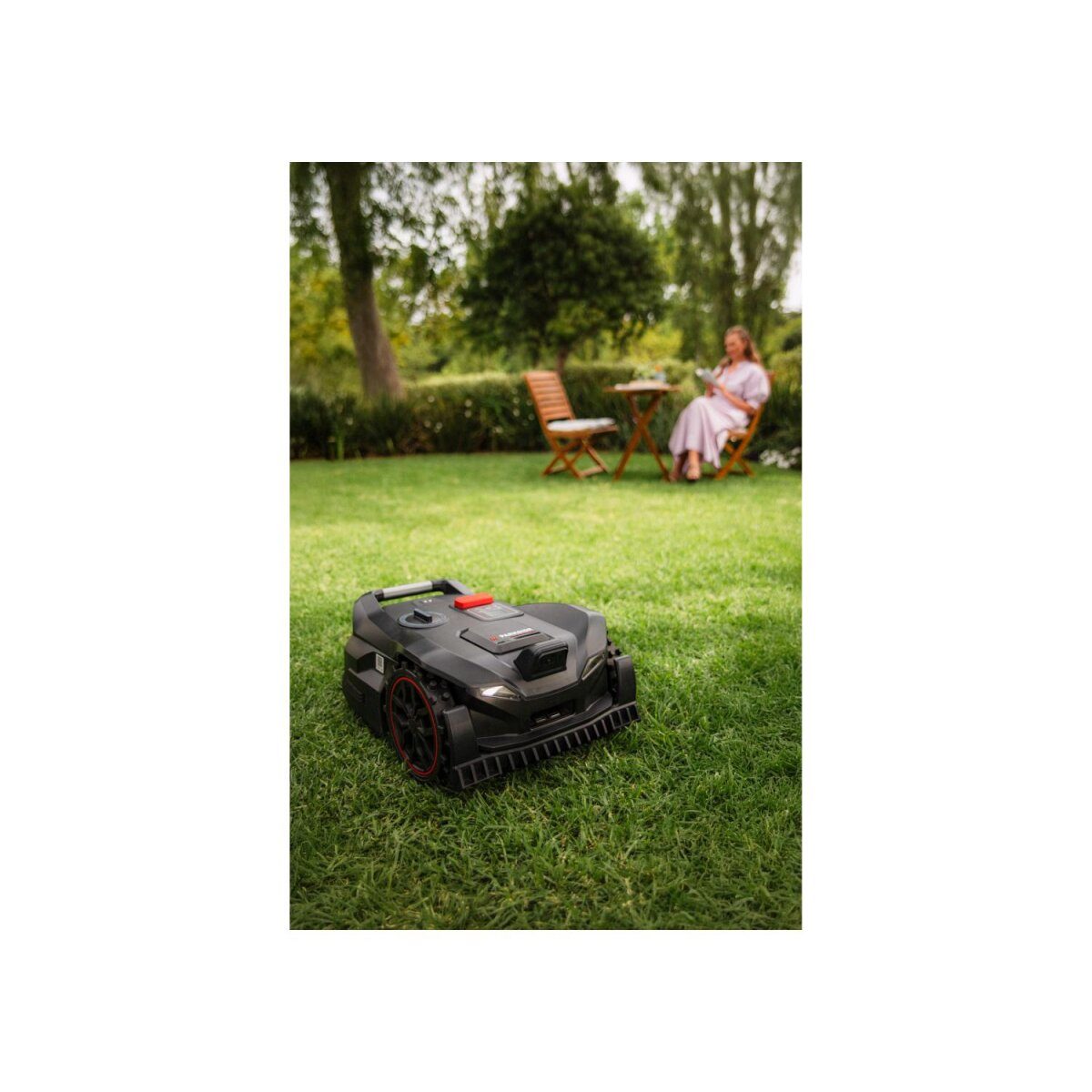 PARKSIDE PERFORMANCE® Akku-Mähroboter „PPAMR 1250 A1“, bis 1250 m² mit Akku, Ladestation und mit Kameraüberwachung ohne Begrenzungskabel