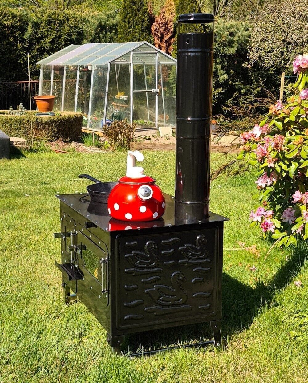 Herd, Außenküche, Ofen, Gartenkamin, Gartenküche, Pizzaofen, Zeltofen, Gulaschkanone, Terrassenofen