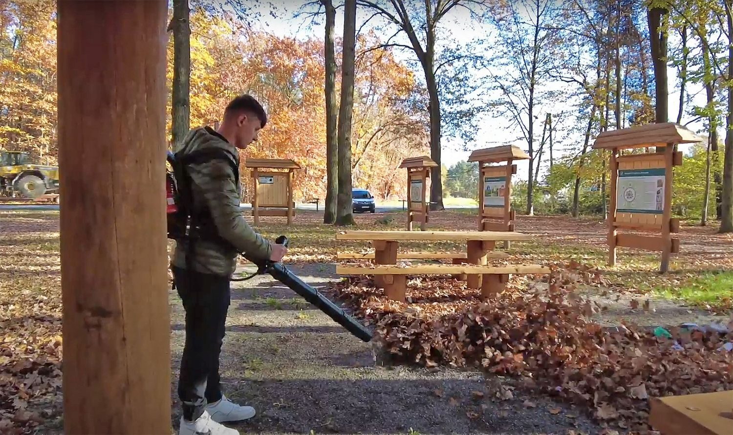 GARDEN leaf blower STRONG BACKPACK BLOWER in a starter set