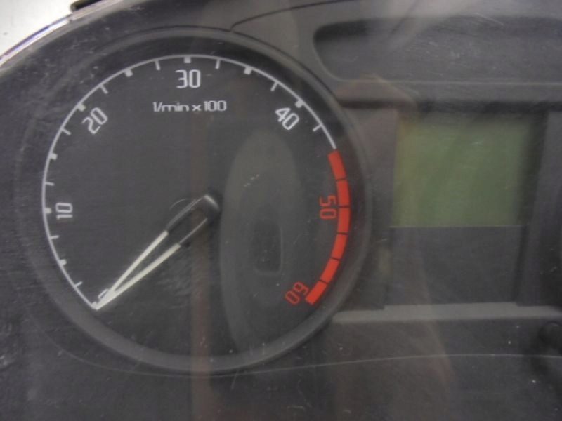 Skoda Fabia Roomster Tachometer Drehzahlmesser Kombiinstrument 5J0920801C TDI