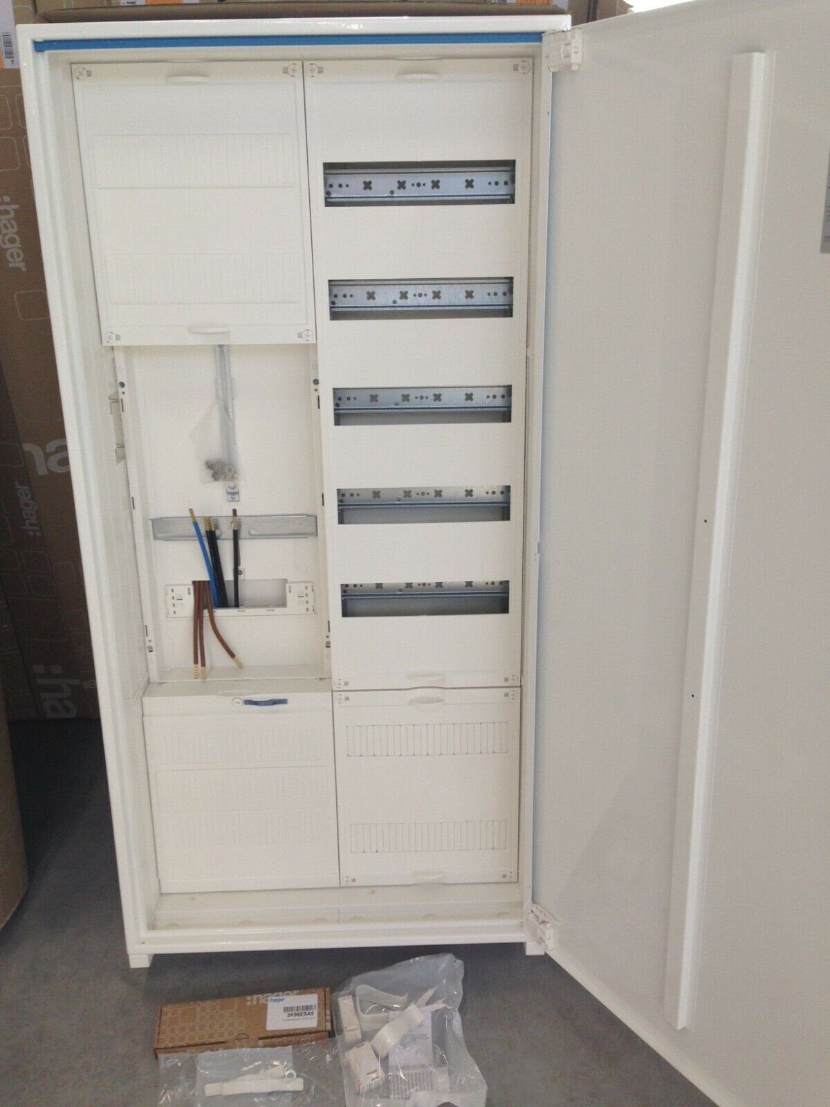 Meterkast, zekeringkast, verdeelkast, bouwplaatsstroom Hager
