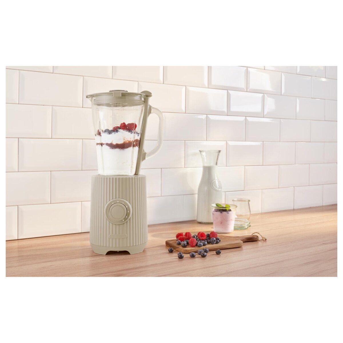 SILVERCREST® stand mixer SSMP 600 A1, made of plastic, beige