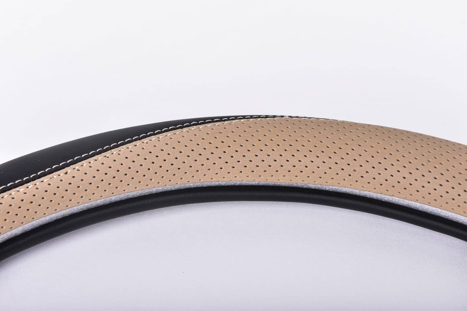 LENKRADABDECKUNG TIR 44-46 FARBE: SCHWARZ UND BEIGE