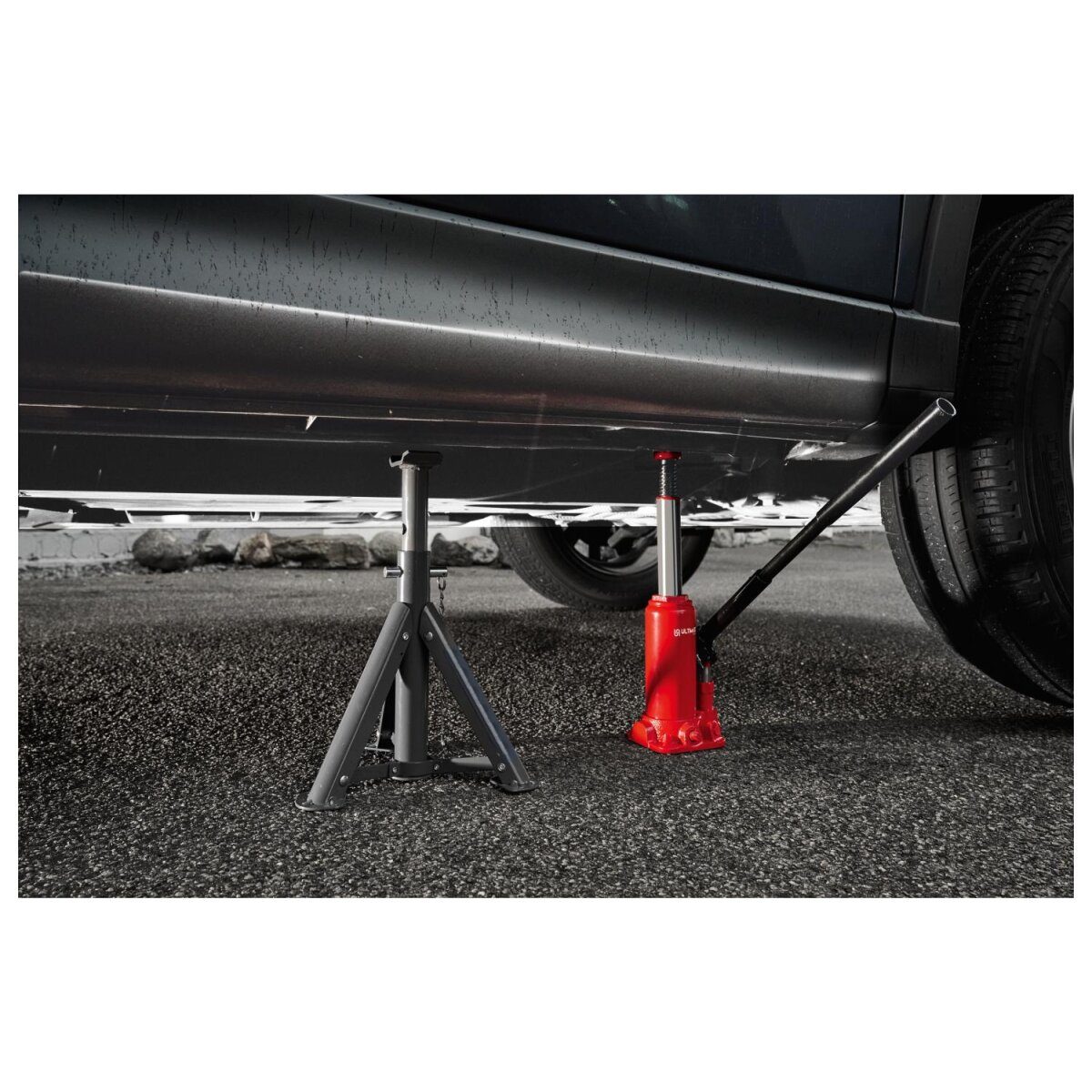 ULTIMATE SPEED® hydraulic jack, cast iron base for stability