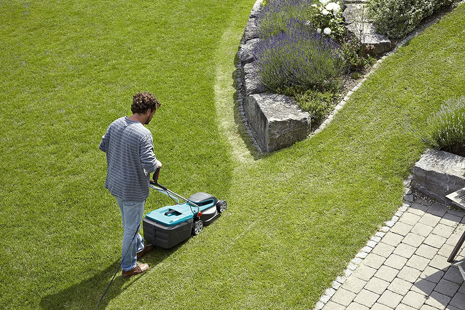 Gardena PowerMax Elektro-Rasenmäher 1400/34: Rasenmäher bis 400 m², 34 cm Schnittbreite, 40 l Fassungsvermögen, ErgoTec Plus-Griff (5034-20)