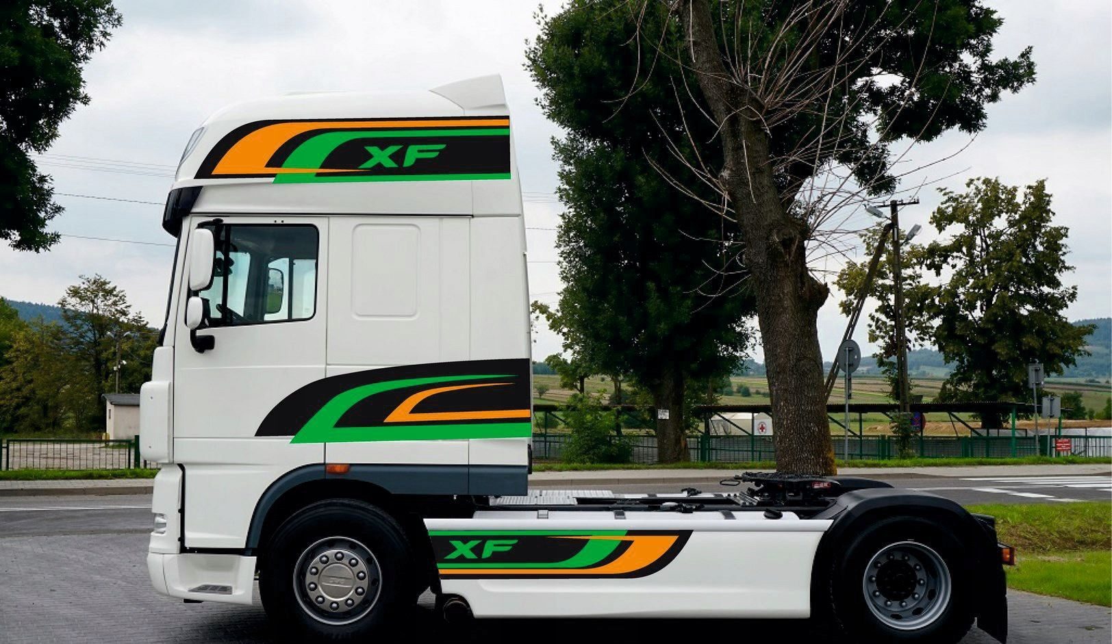 AUFKLEBER Fahrzeugbeschriftung DAF 106 EURO 6 SPACECAB UND SUPER SPACECAB 3 Farben grün Set