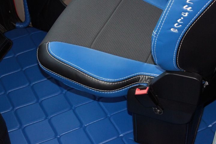 Handgefertigte, hochwertige Actros-LKW-SITZBEZÜGE, MERCEDES ACTROS MP4 MP 4, blaue Kombination, komplettes Set