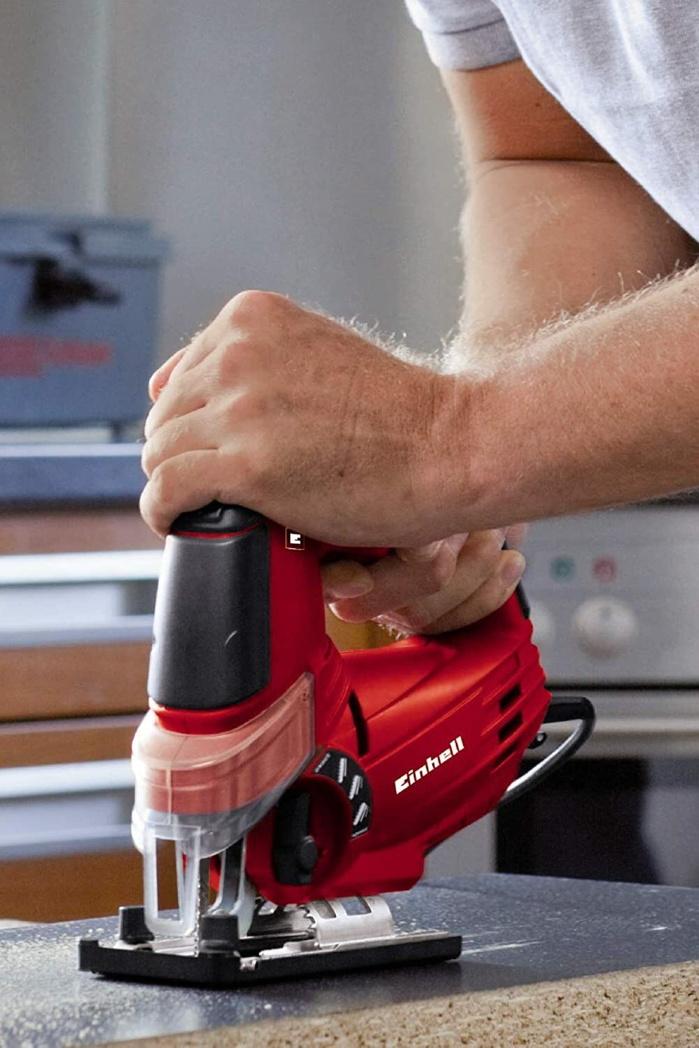 Einhell Stichsäge TE-JS 100 (750 W, max. 100 mm, 45° Schrägschnitt, Hubzahlregelung, 4-stufiger Pendelhub, Absaugadapter, Parallelanschlag, LED-Licht, Koffer)