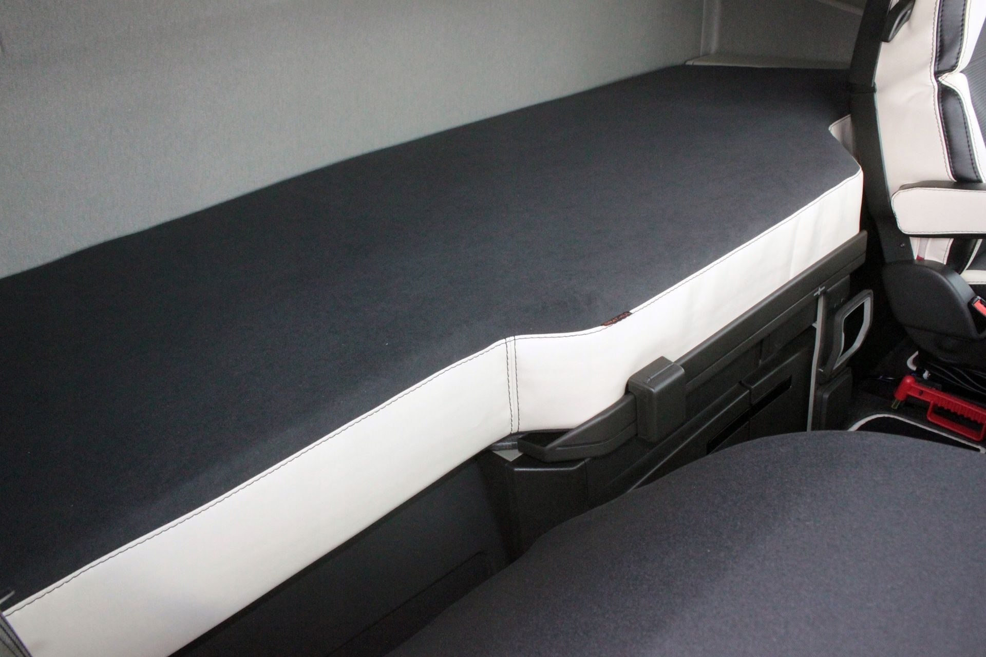 Volvo Truck FH4 COVER FOR TRUCK MATTRESS VOLVO FH4 FH 4 EURO 6