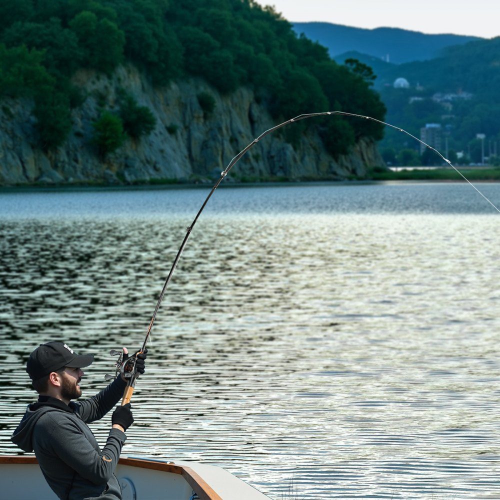 Angelruten- und Angelrollen-Set (Baitcasting), 2,13 m Kohlefaserrute (IM7), Bass-Angelruten-Set mit 7+1 Kugellagern & 7,0:1 Übersetzungsverhältnis & Korkgriff, Angelset für Linkshänder
