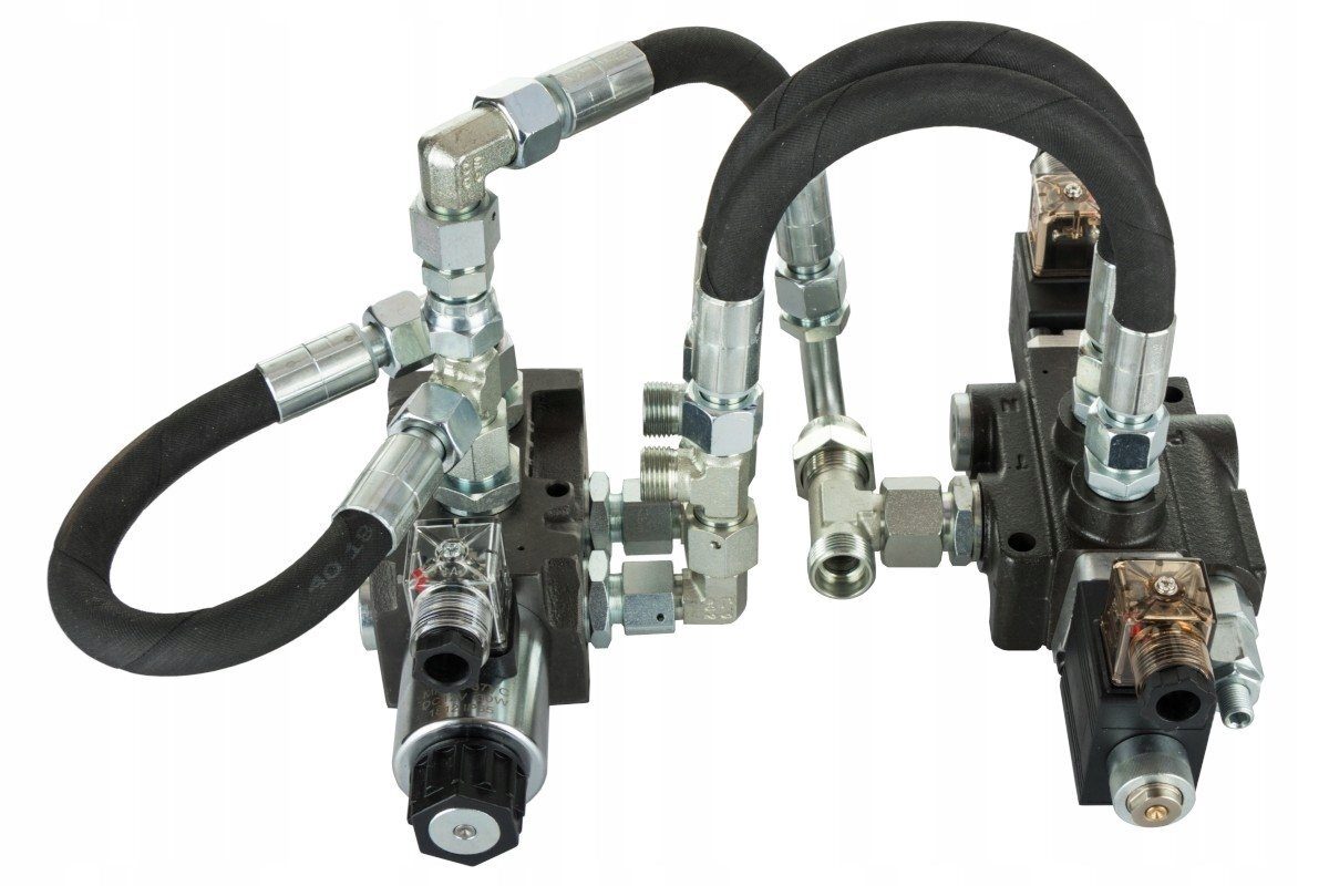 Single section electric distribution kit with 1 section and additional snow plow with floating function