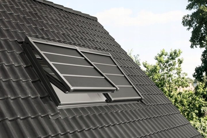 Velux verduisterende zonneluifel Velux SSS 78x118 MK06 0000S dakrolgordijn